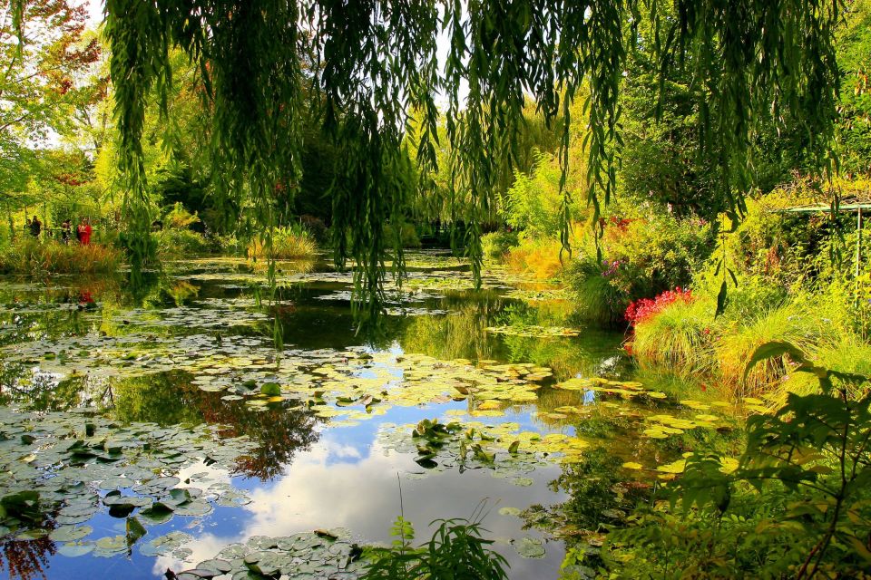 From Paris: Monet Impressionism Tour to Giverny by Minibus - Customer Reviews