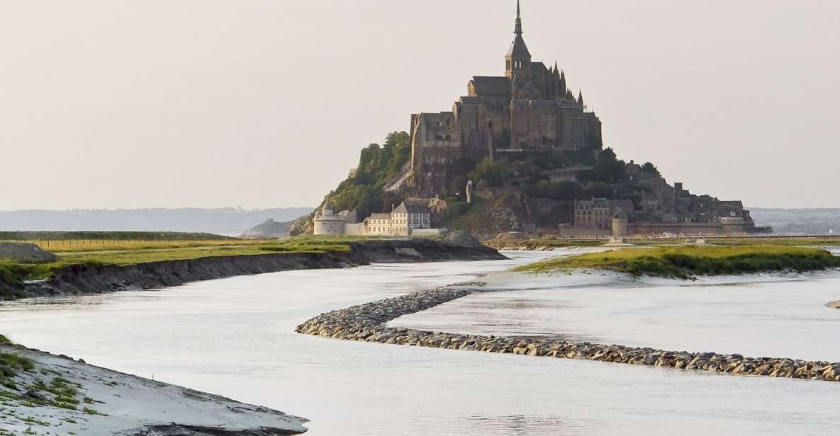 Mont Saint-Michel & Chateaux Country 3-Day Tour From Paris - Itinerary