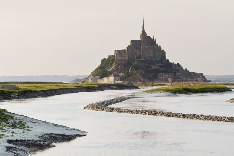 Mont Saint-Michel & Chateaux Country 3-Day Tour From Paris - Key Points