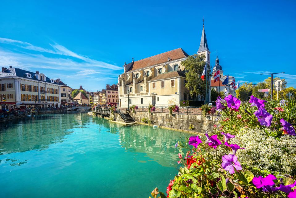 Private Trip From Geneva to Annecy in France - Live Tour Guide Information