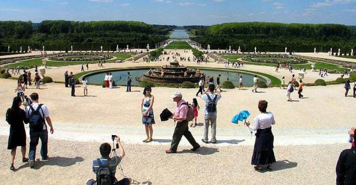 From Paris: Versailles Guided Tour by Deluxe Minibus - Tour Experience