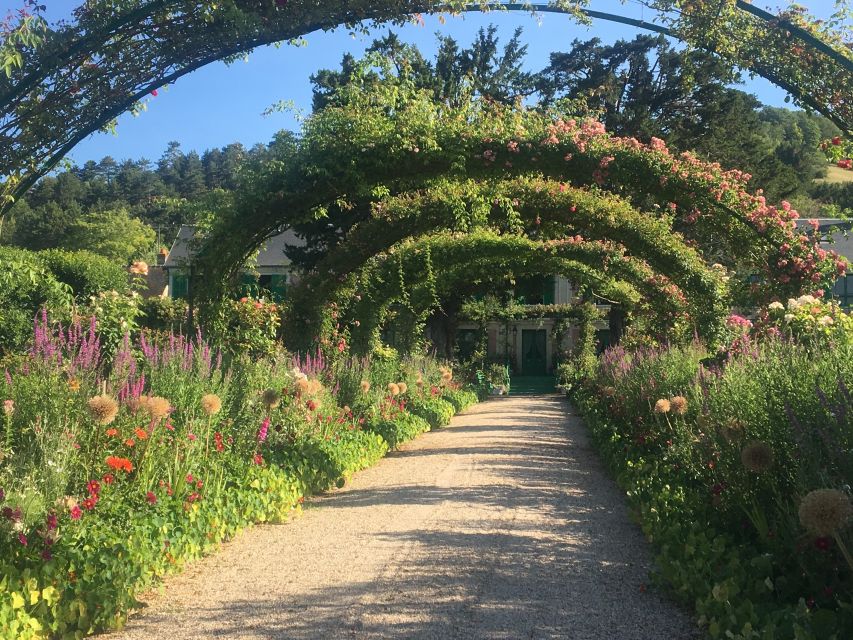 From Paris: Private Trip To Giverny, Monets House & Museum Tour Details