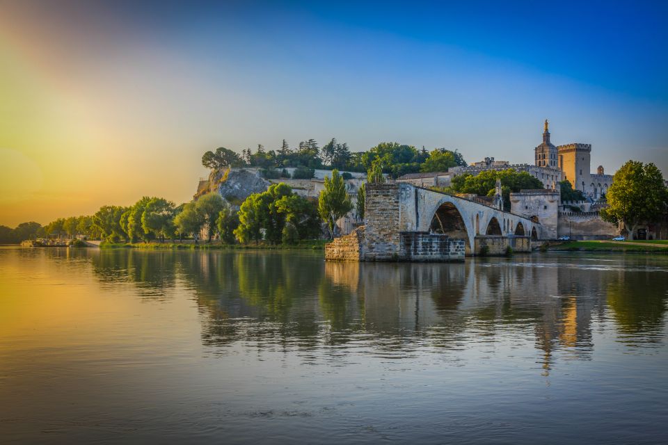 Avignon City Of Popes & Wine Tasting Private Full Day Tour Tour Details