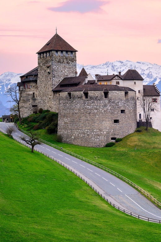 From Zurich: Private 4 Countries in 1 Full-Day Tour - Tour Experience