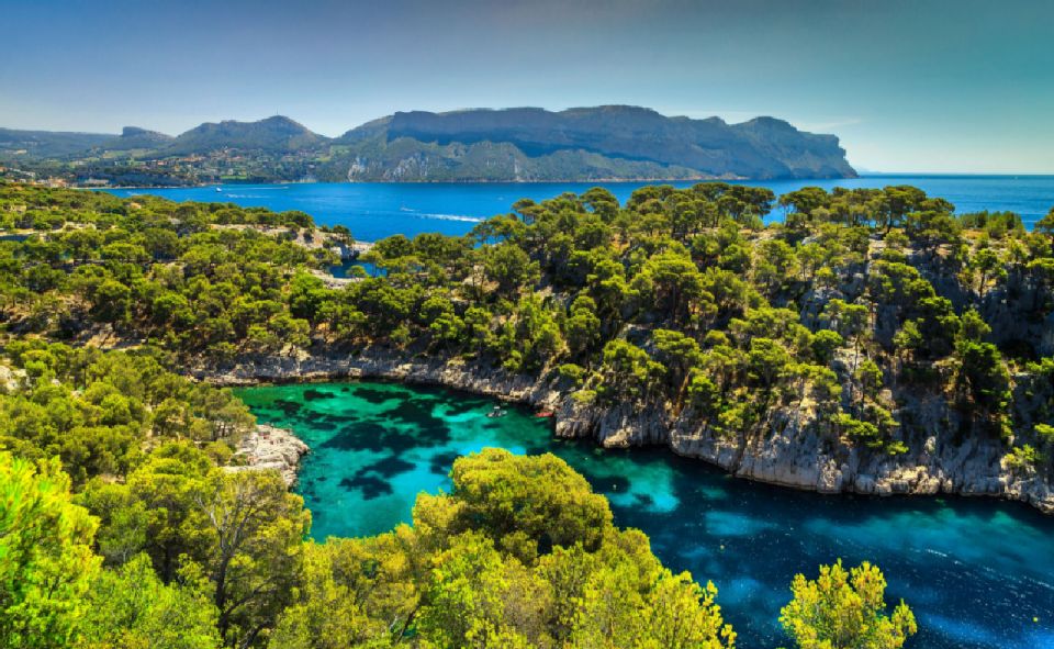 Calanques of Cassis, Aix-en-Provence & Wine Tasting Day Tour - Additional Considerations and Reminders