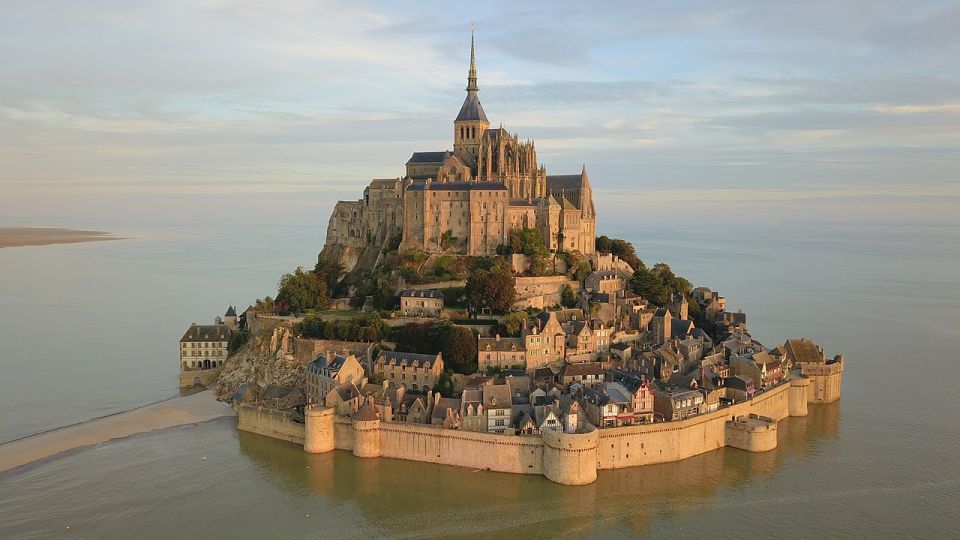 From St. Malo: Mont Saint-Michel Private Full Day Tour - Tour Experience