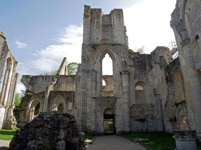 Rouen: Castles And Abbeys Private Full Day Tour Tour Overview