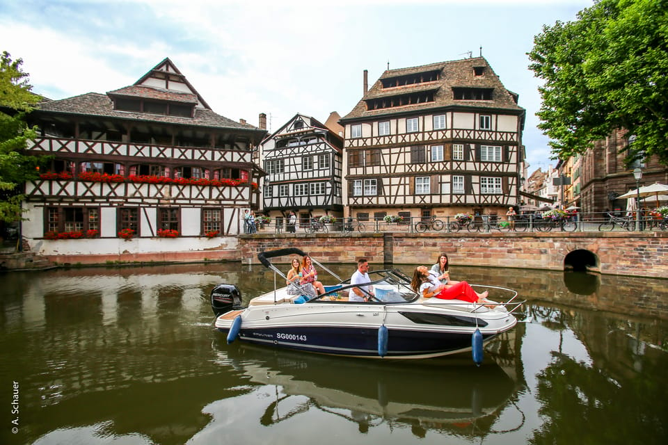 Visit of Strasbourg by Private Boat - Languages and Experience