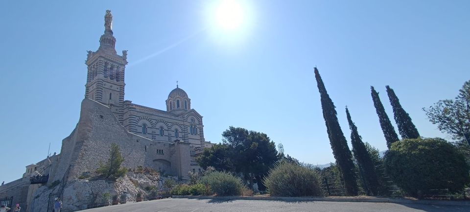 Marseilles and Aix-en-Provence Guided Tour - Booking Information and Accessibility