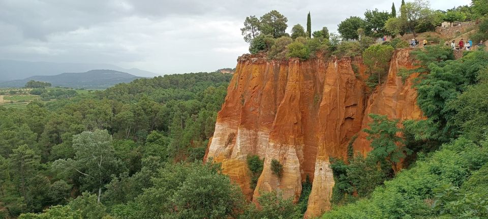 From Aix-en-Provence: Luberon Perched Villages Guided Tour - Additional Information on Cancellation and Flexibility