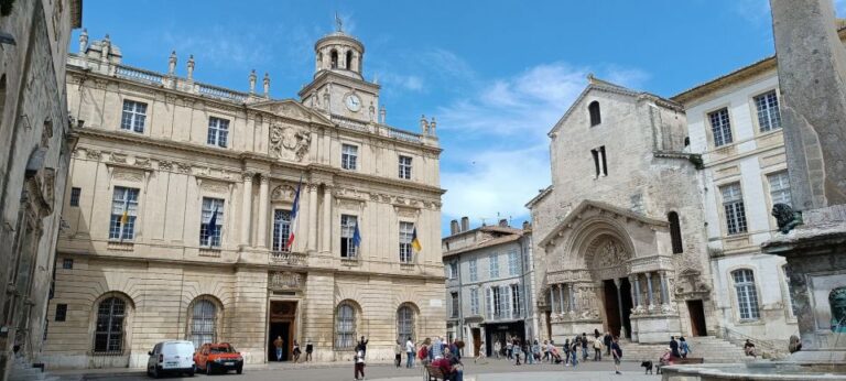 Aix-en-Provence: Arles, Baux, & Saint-Rémy-de-Provence Tour