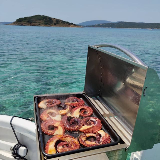 Porto-Vecchio: Dinner Aperitif at the Sunset at Sea - Inclusions