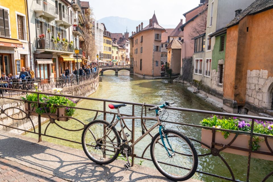 From Geneva: Private Annecy Tour - Highlights