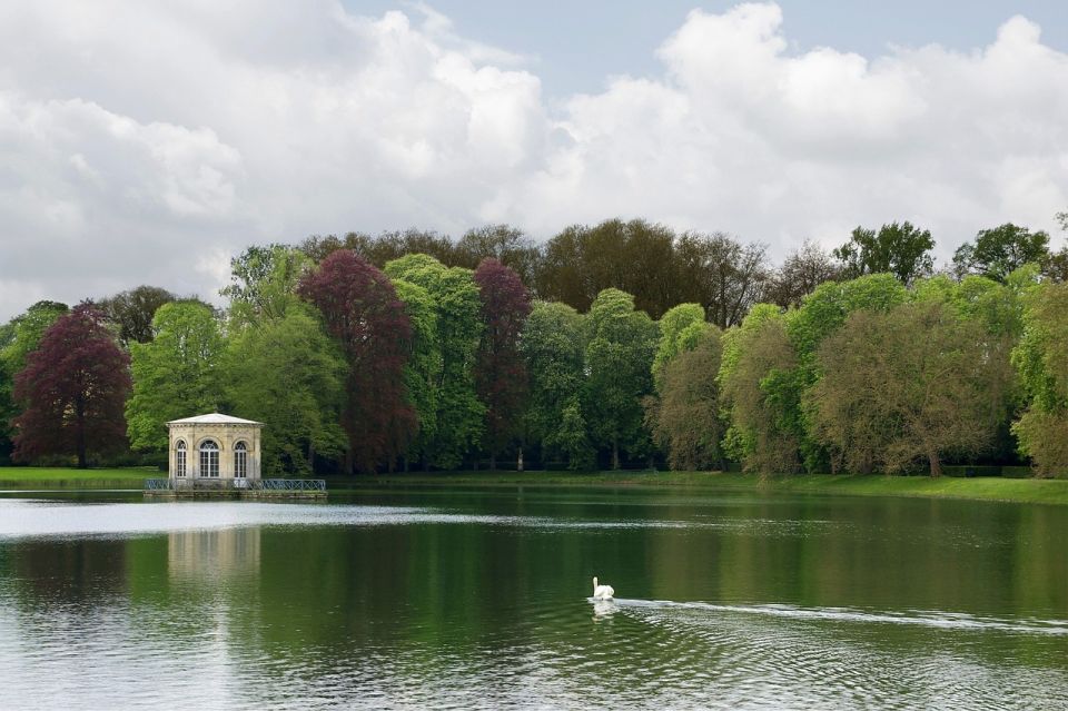 Private Tour to Chateaux of Fontainebleau From Paris - Frequently Asked Questions