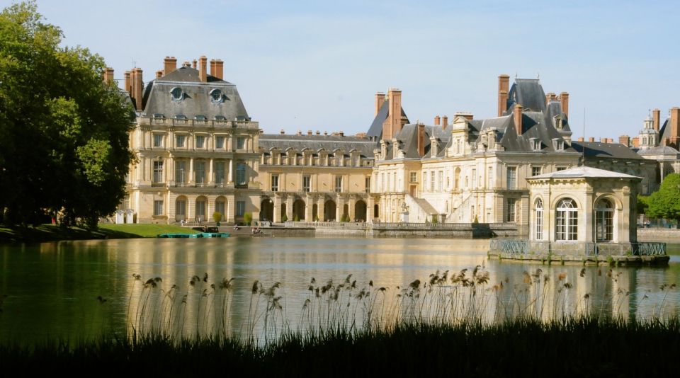 Fontainebleau Castle2CV - Important Information