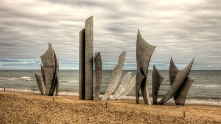 From Le Havre: D-Day Beaches Shore Trip With Packed Lunch