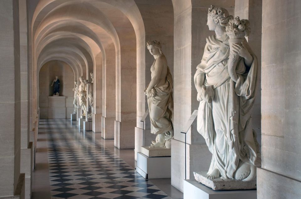 Paris to Versailles: Private Guided Tour With Transport - Languages and Pickup Information