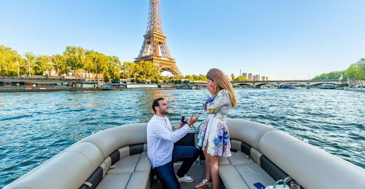 Romantic Photo Shooting On A Private Boat In Paris Package Details