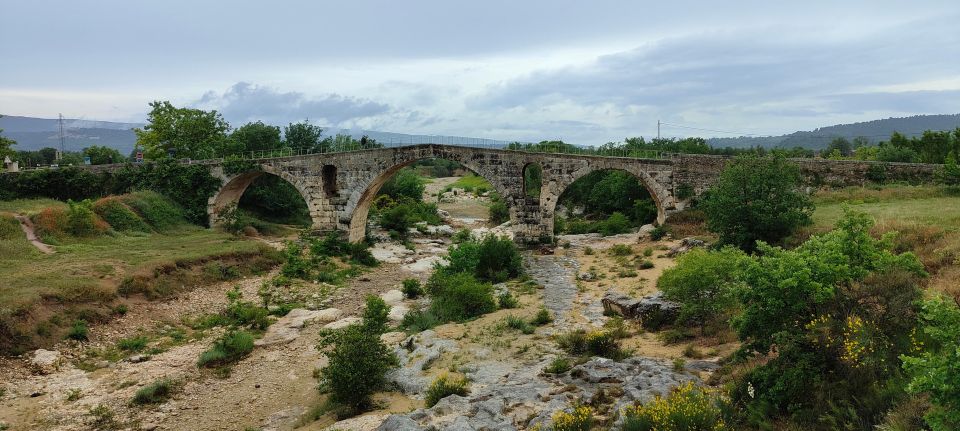 Discover the Village of Luberon From Aix En Provence - Full Description