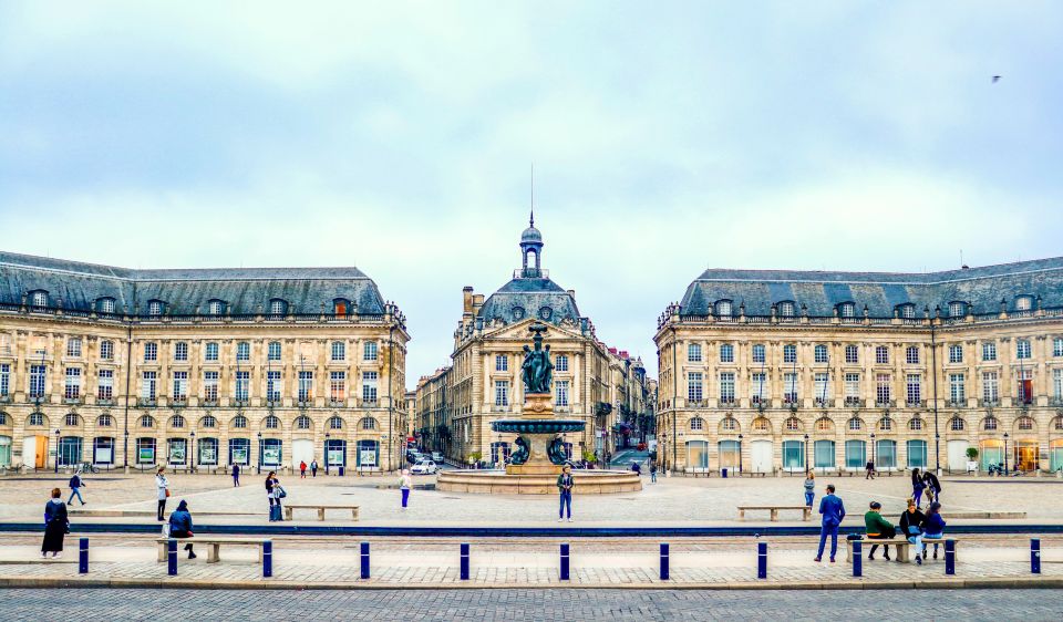 Bordeaux: Private Exclusive History Tour With a Local Expert - Activity Description