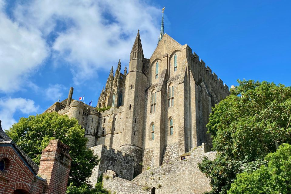 2-day Private D-Day Mont Saint-Michel 3 Castles by Mercedes - Highlights
