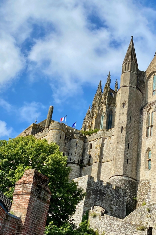 2-day Private D-Day Mont Saint-Michel 3 Castles by Mercedes - Inclusions