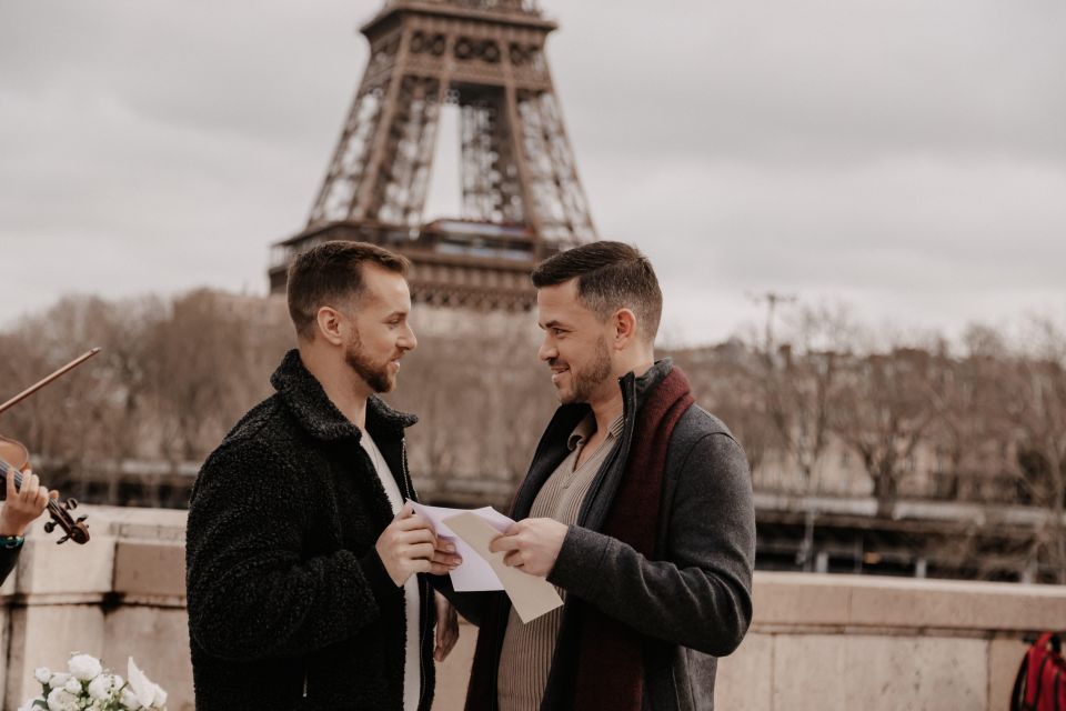 Eiffel Tower Proposal Lgbtqia+ / 1h Photographer - About the Eiffel Tower Proposal