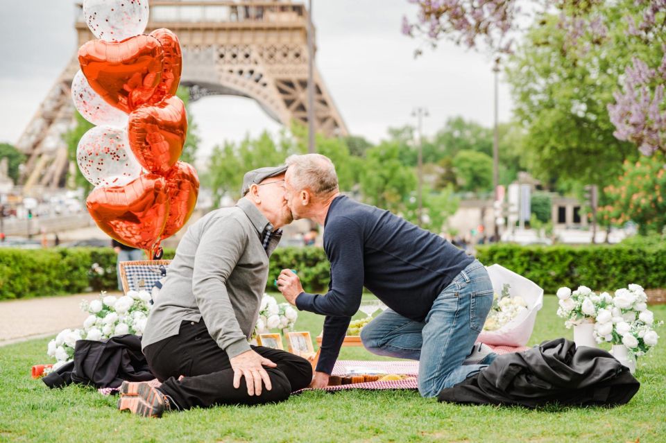 Proposal Picnic Paris / Lgbtqia+ / Paris Proposal Planner - Inclusions and Personalization Options