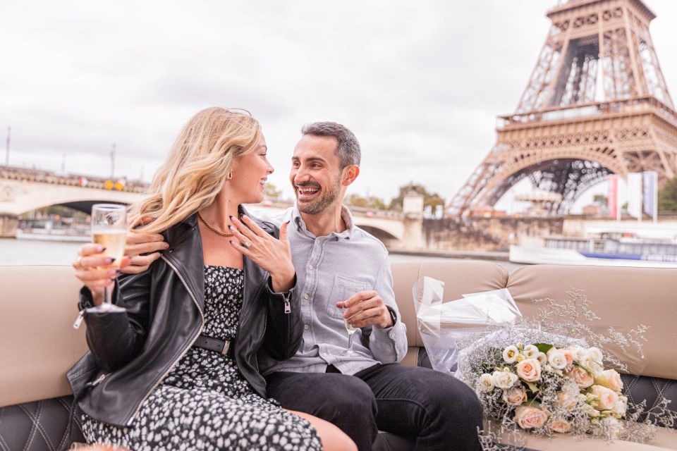 Paris Proposal / Private River Cruise + Photographer 1h - Key Points