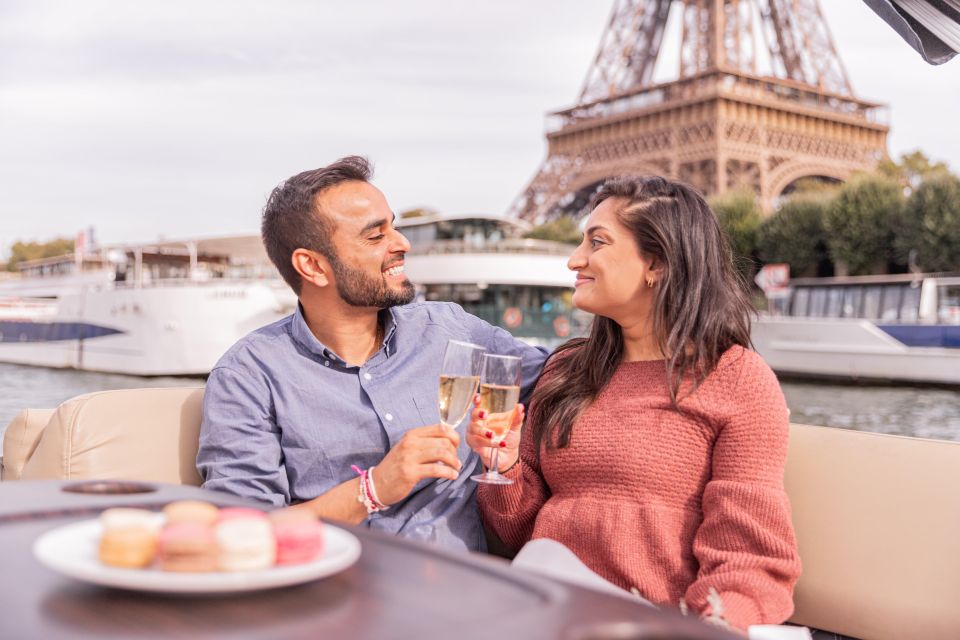 Paris Proposal / Private River Cruise + Photographer 1h - Frequently Asked Questions