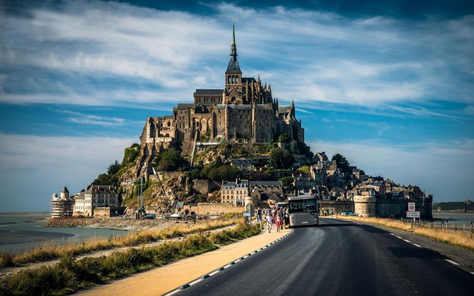 Mont St Michel: Private 12-Hour Round Transfer From Paris - Experience Highlights