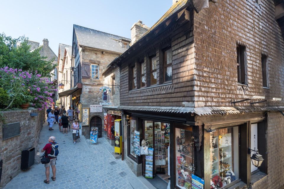 Mont St Michel: Private 12 Hour Round Transfer From Paris Trip Details