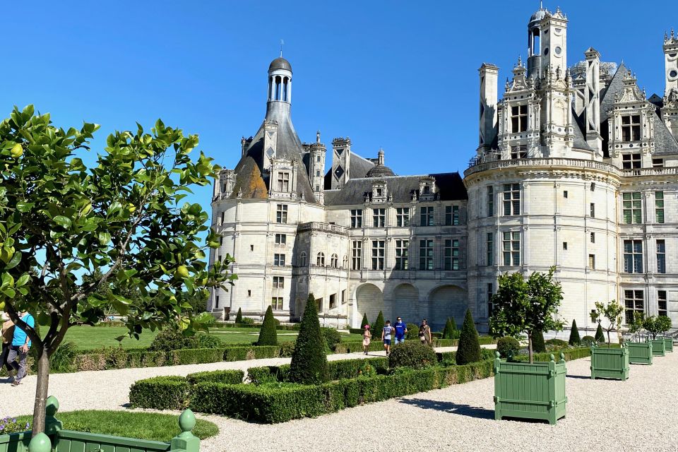 3-Day Private Loire Castles Trip 2 Wine Tastings by Mercedes - Itinerary