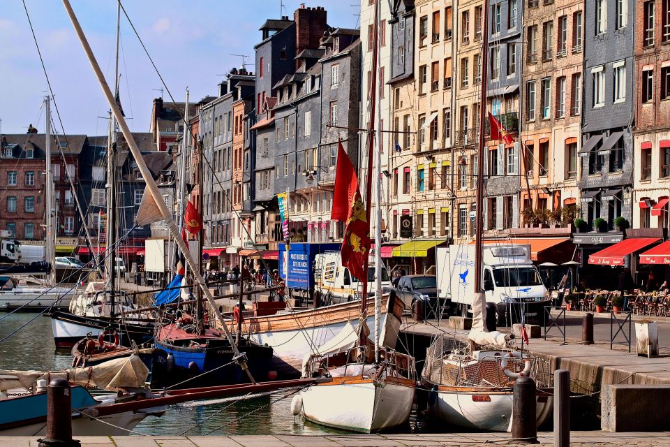 Full Day Tour of Etretat and Honfleur - Language and Accessibility Details