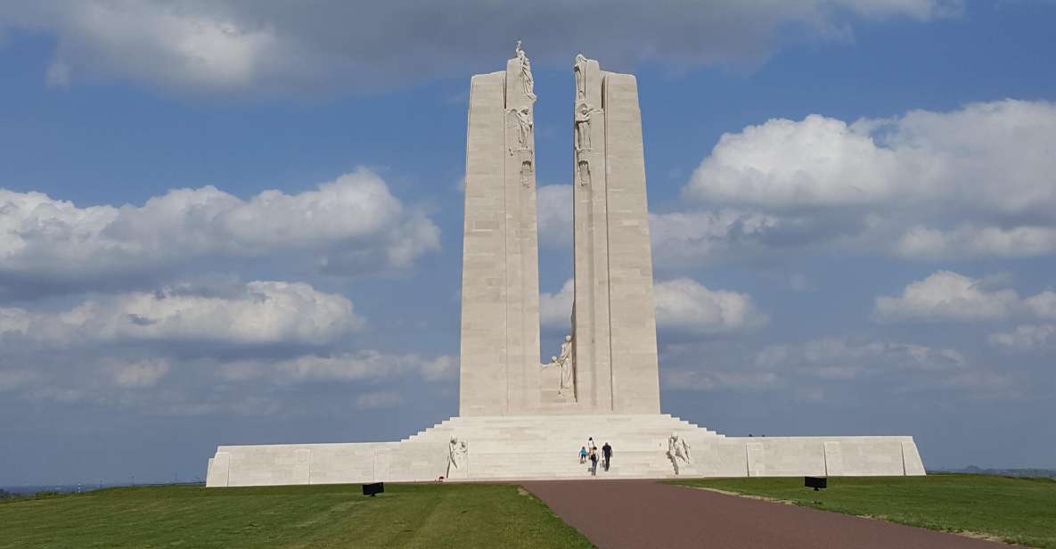 Vimy, the Somme: Canada in the Great War From Amiens, Arras - Inclusions