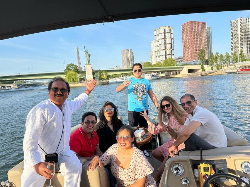 Paris: Private Seine River Cruise - Inclusions