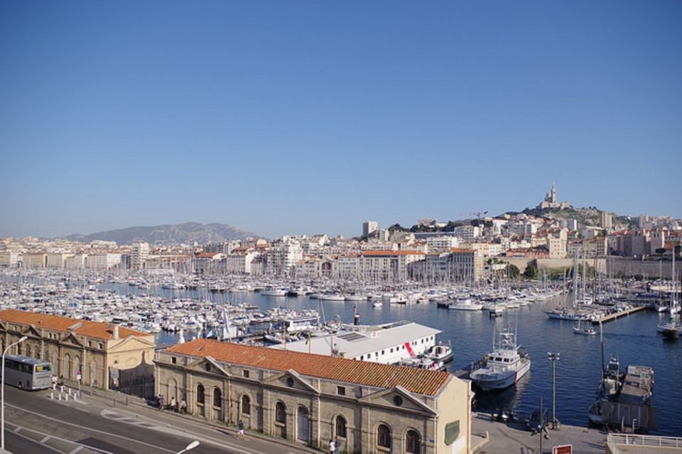 Marseille: Day Boat Ride in the Calanques With Wine Tasting - Language Options