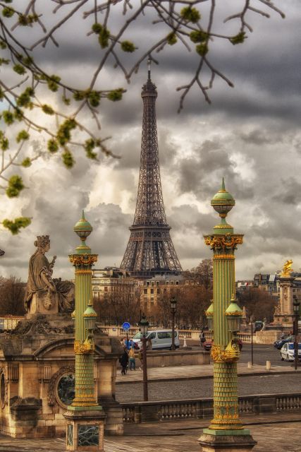 Whispers Of Elegance: An Enchanting Parisian Evening Tour Details