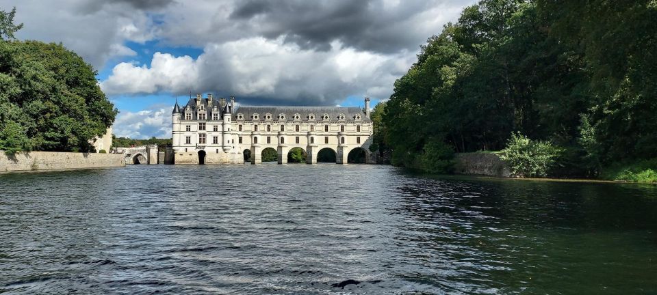Chambord and Chenonceau Day Trip With Licensed Guide - Pickup Details
