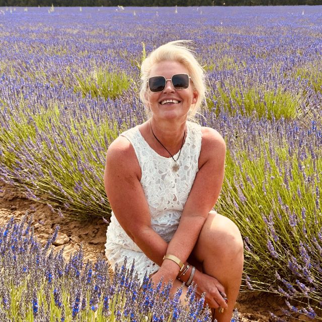 Luberon & Lavender Fields Tour - Booking Information